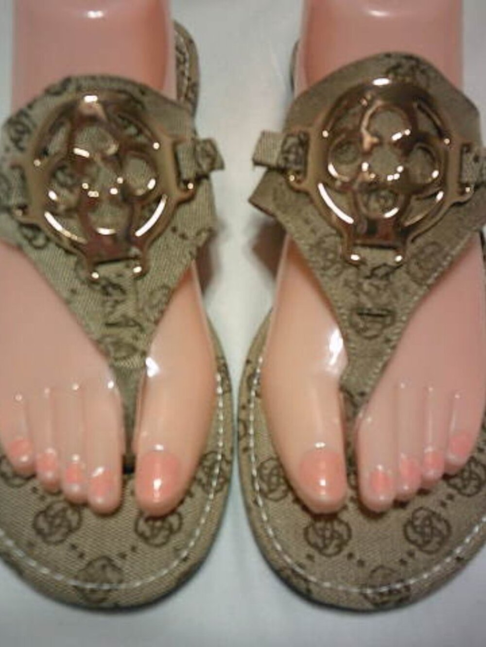 WOMEN'S SIZE 9-10 (40) FLIP FLOPS SANDALS SHOES TAN w/ GOLD JEWELRY DEIGN TOPS